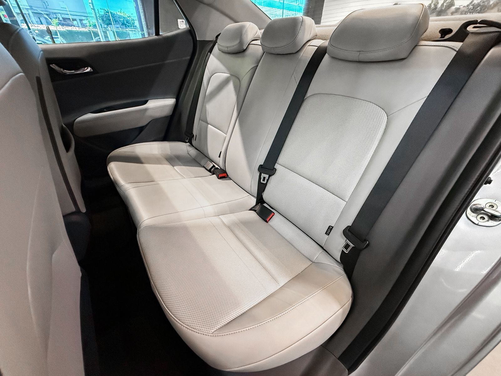 11b17426-2d6a-4663-b17f-328db6763647